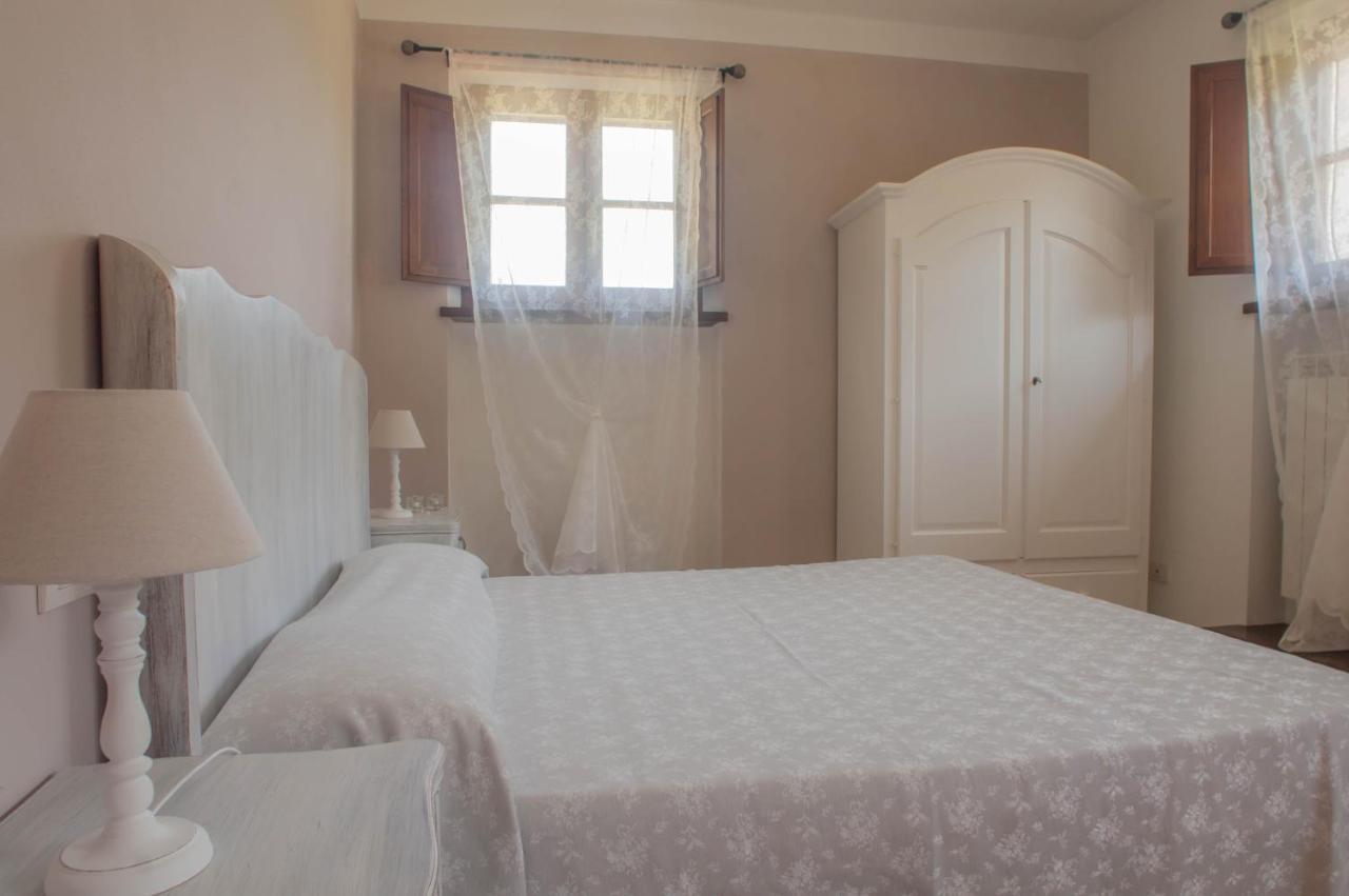 Casale La Fata: Tuscan Hillside Retreat with Independent Apartments Camaiore Exterior photo