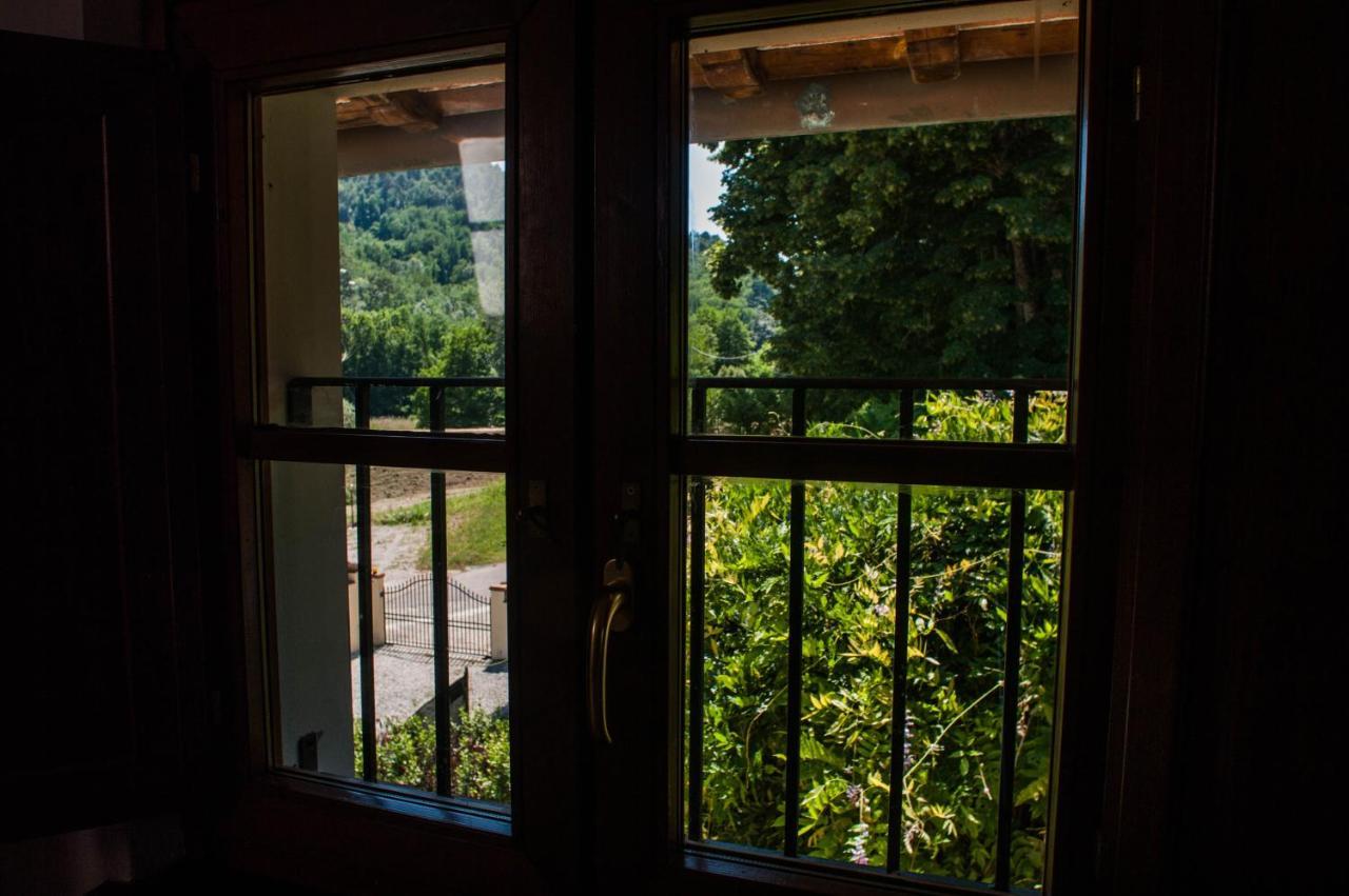 Casale La Fata: Tuscan Hillside Retreat with Independent Apartments Camaiore Exterior photo