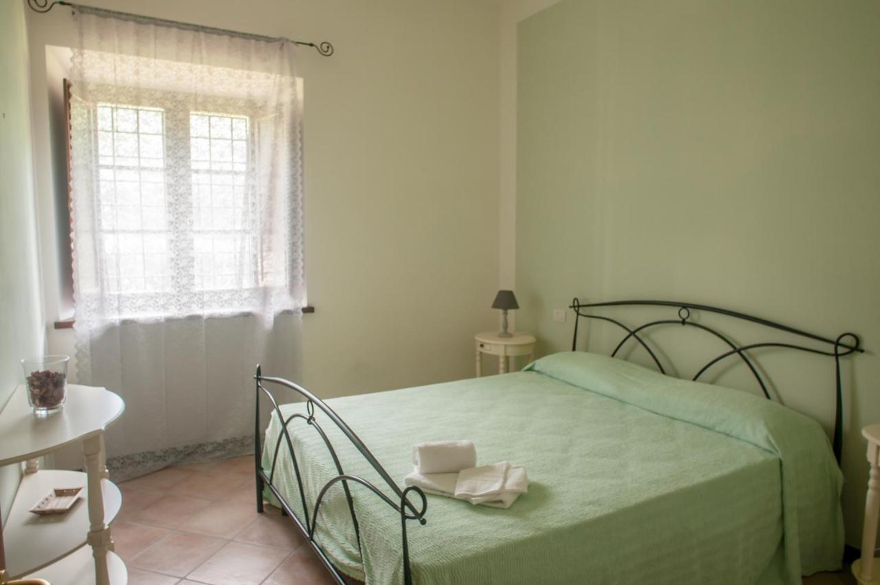Casale La Fata: Tuscan Hillside Retreat with Independent Apartments Camaiore Exterior photo