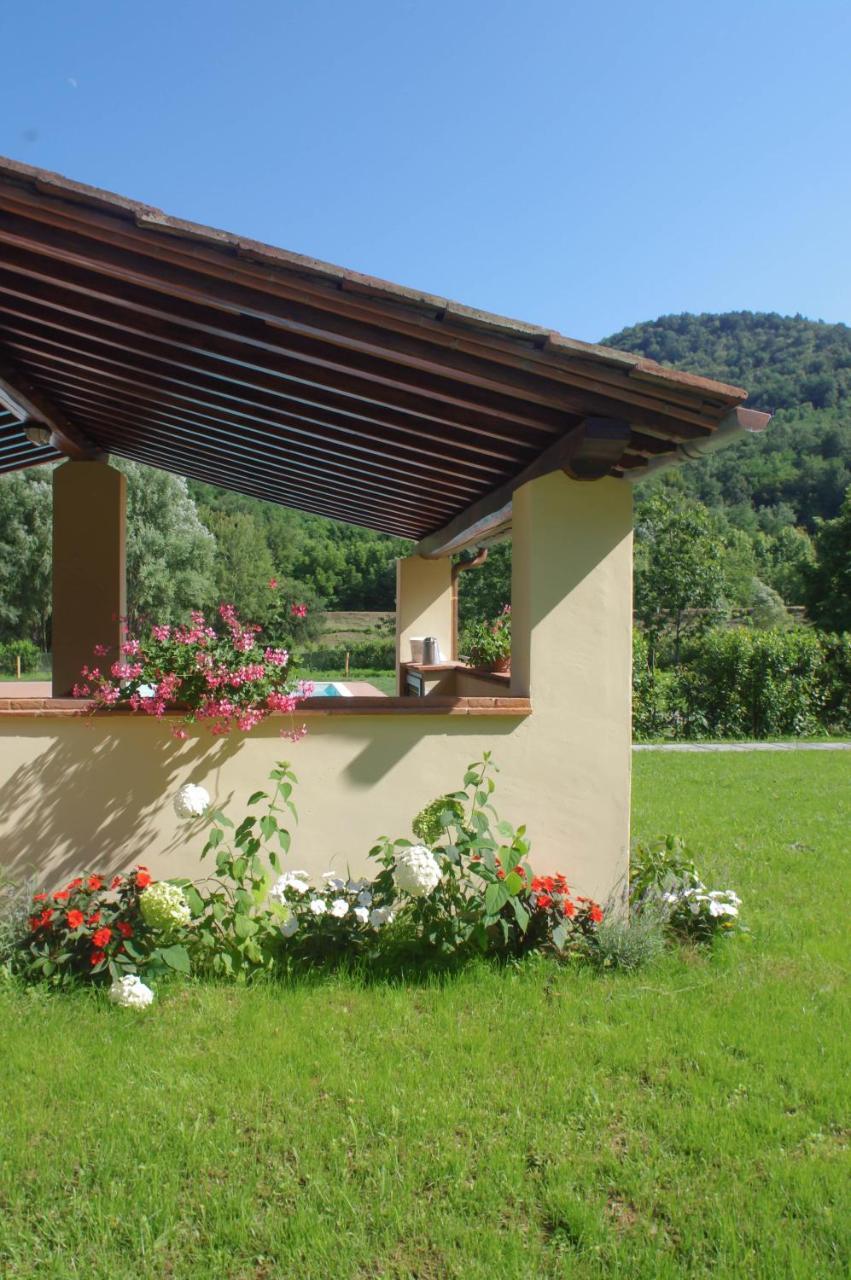 Casale La Fata: Tuscan Hillside Retreat with Independent Apartments Camaiore Exterior photo