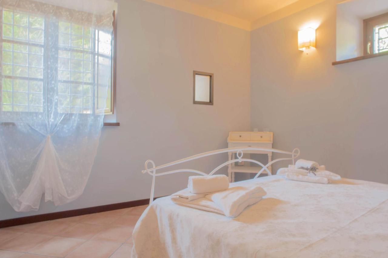 Casale La Fata: Tuscan Hillside Retreat with Independent Apartments Camaiore Exterior photo