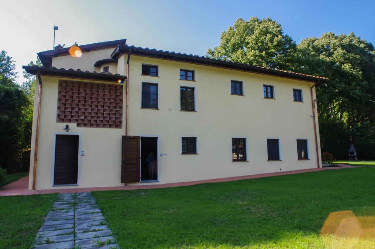Casale La Fata: Tuscan Hillside Retreat with Independent Apartments Camaiore Exterior photo