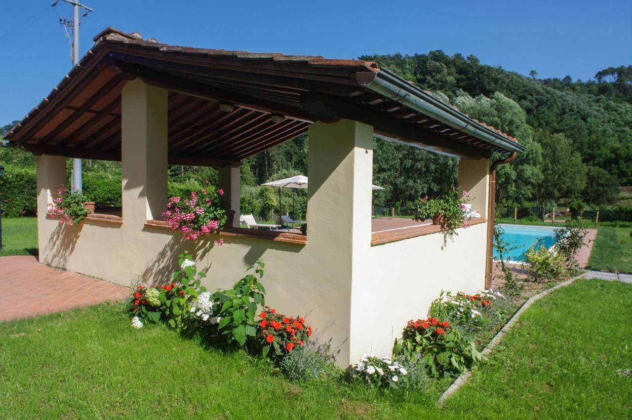 Casale La Fata: Tuscan Hillside Retreat with Independent Apartments Camaiore Exterior photo