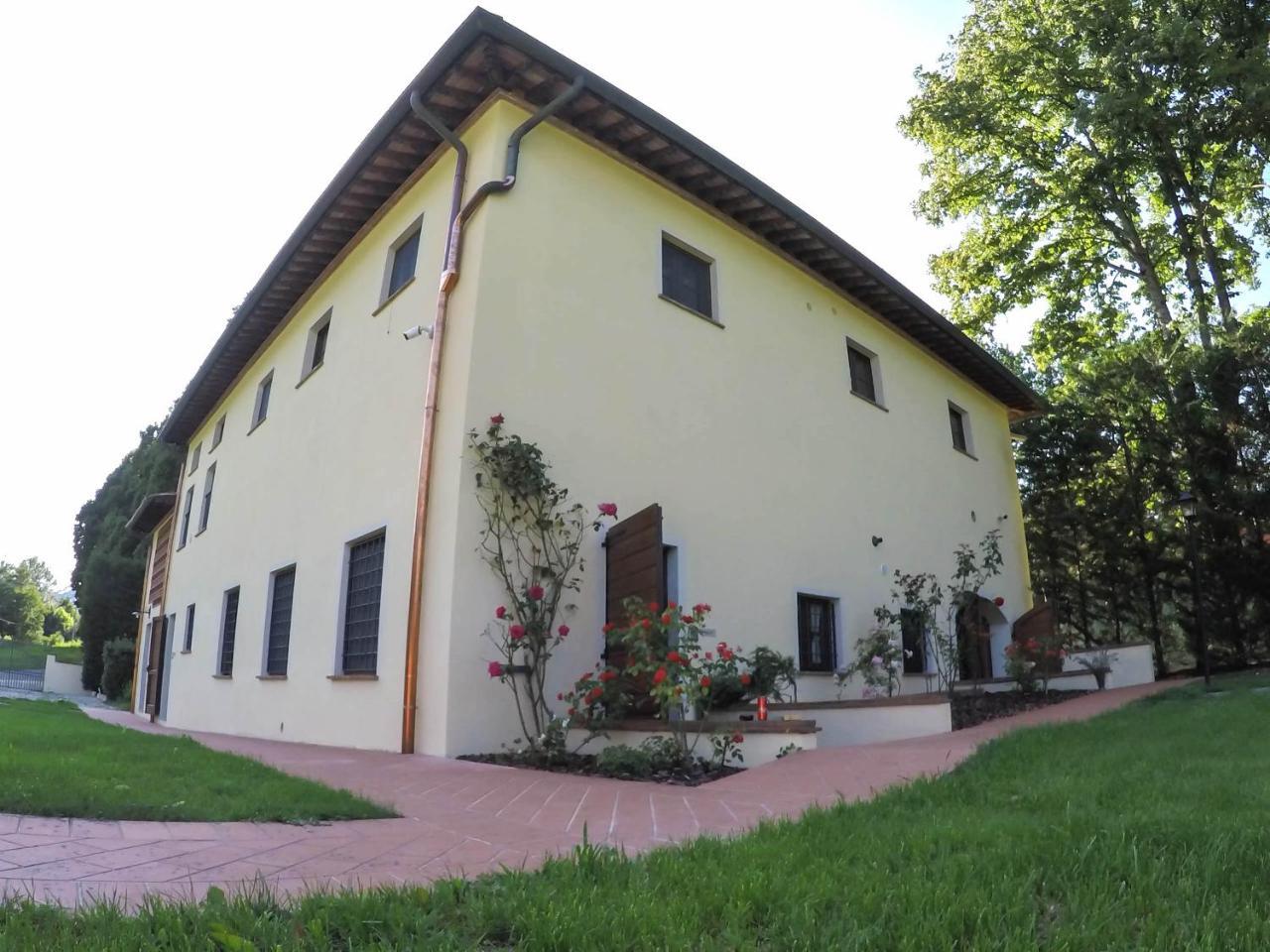 Casale La Fata: Tuscan Hillside Retreat with Independent Apartments Camaiore Exterior photo