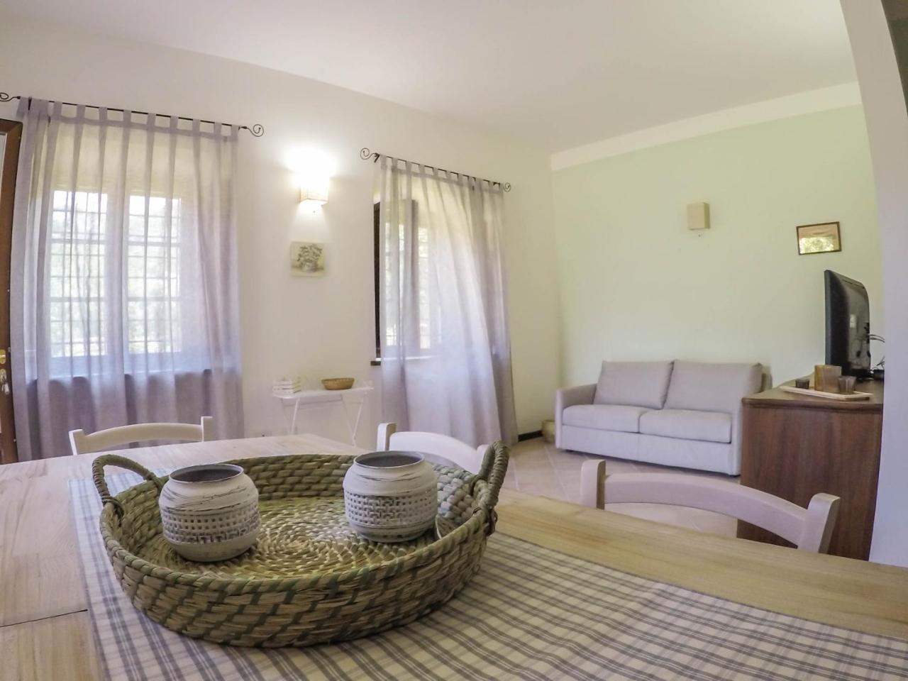 Casale La Fata: Tuscan Hillside Retreat with Independent Apartments Camaiore Exterior photo