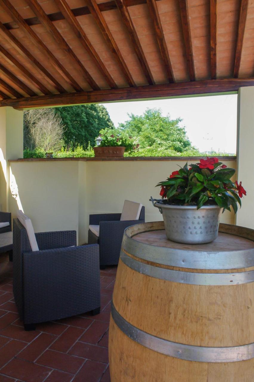 Casale La Fata: Tuscan Hillside Retreat with Independent Apartments Camaiore Exterior photo
