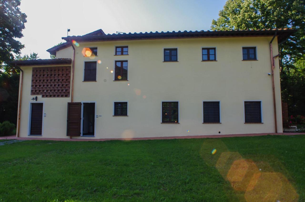 Casale La Fata: Tuscan Hillside Retreat with Independent Apartments Camaiore Exterior photo